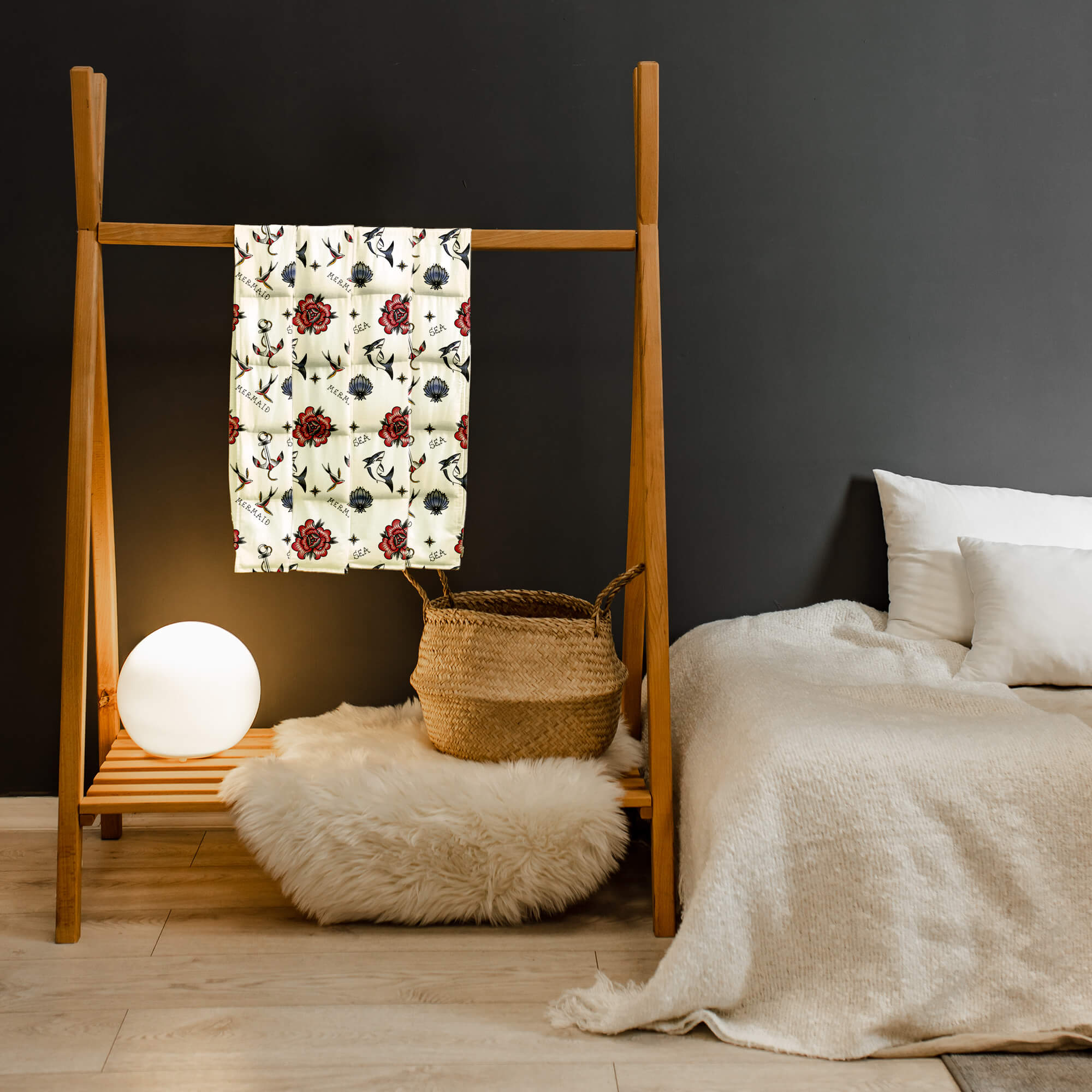 kołderka sensoryczna z kolorową grafiką