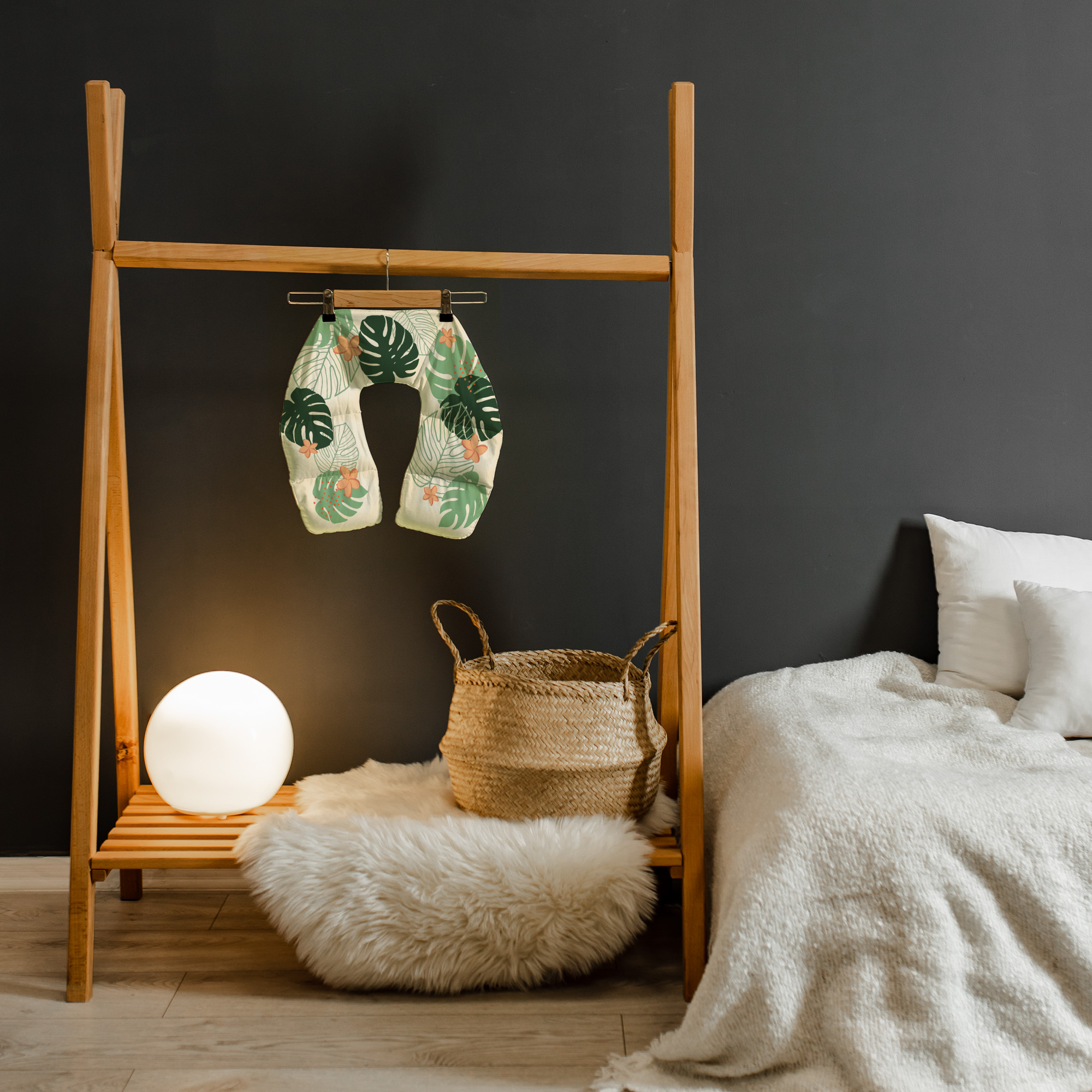 kołnierz obciążeniowy z tropikalną monsterą